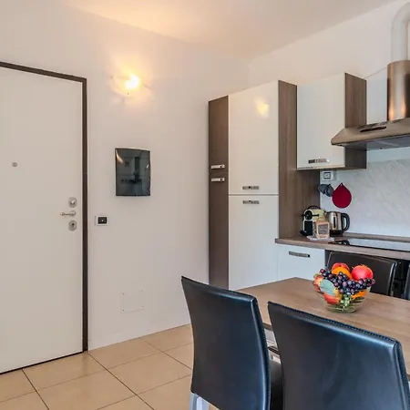 Nancy By Interhome Appartement Domaso