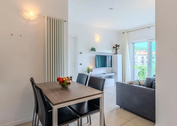 Nancy By Interhome Domaso